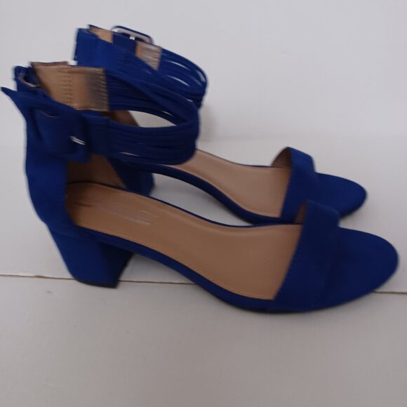 AEROSOLS MARTHA STEWART MID YEAR BLOCK HEEL SANDALS - Picture 3 of 10